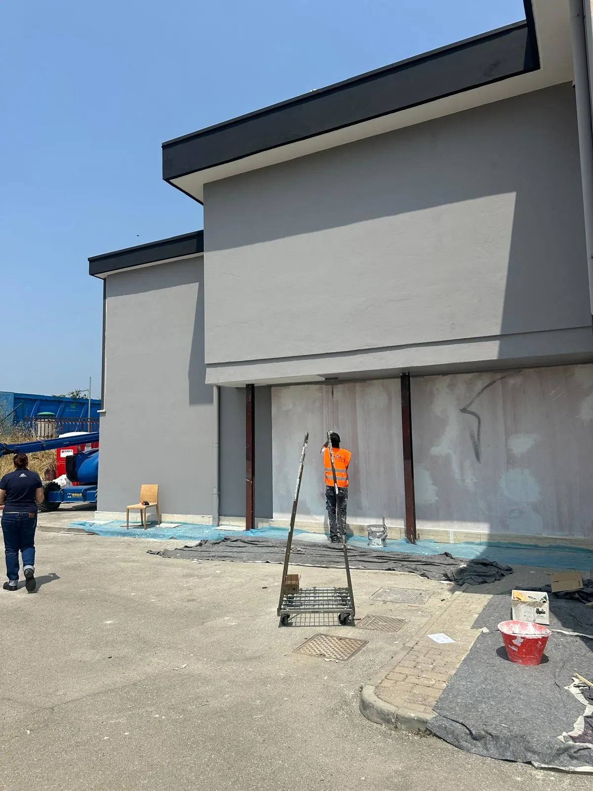 Crews and works on a construction site