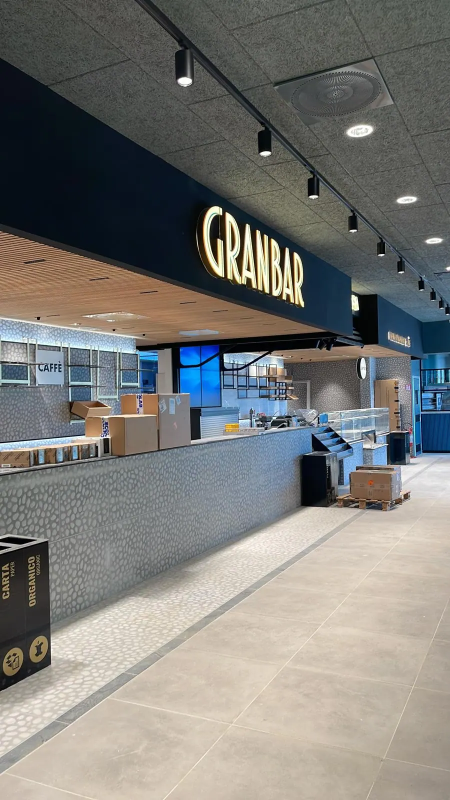 Granbar area at Autogrill Montepulciano